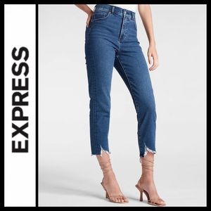 NWOT Express Super High Rise Mom Jeans